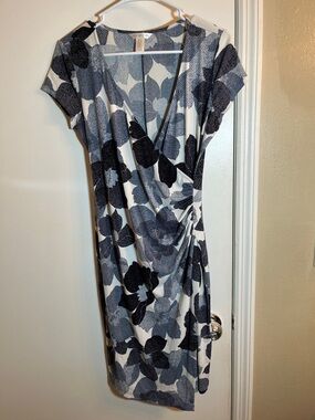 London Times Blue and White Floral Midi Wrap Dress